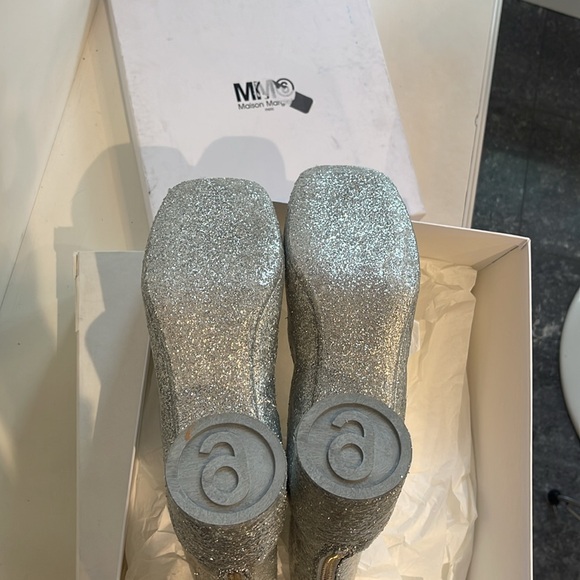 NIB MM6 MAISON MARGIELA SILVER GLITTER ANKLE ZIP UP BOOT . 39/8.5 - Picture 8 of 9